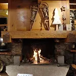 Lujoso Refugio Tradicional De Montana *