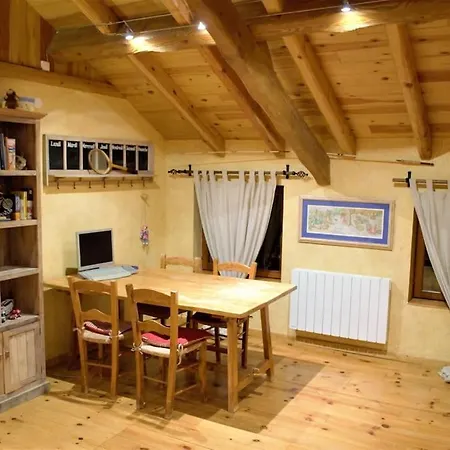 Lujoso Refugio Tradicional De Montana 木屋 丰罗穆