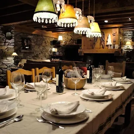 Chalet Lujoso Refugio Tradicional De Montana *