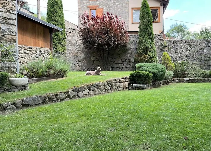 Chalet Lujoso Refugio Tradicional De Montana